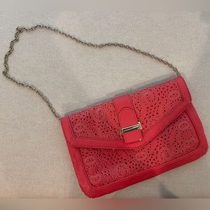 Coral Clutch